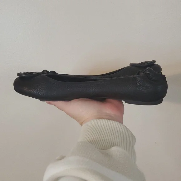 Tory Burch Black Leather Ballet Flats Size 8 Minimalist Preppy Office Attire - Picture 4 of 16